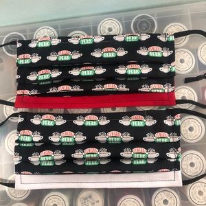 ONE Friends Central Perk cotton mask